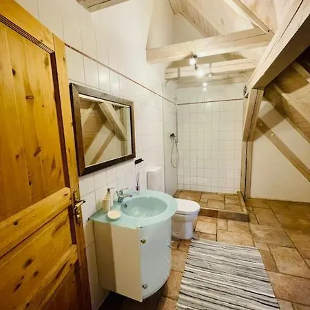 Zauberhaftes Vierbett-apartment Nahe Magdeburg